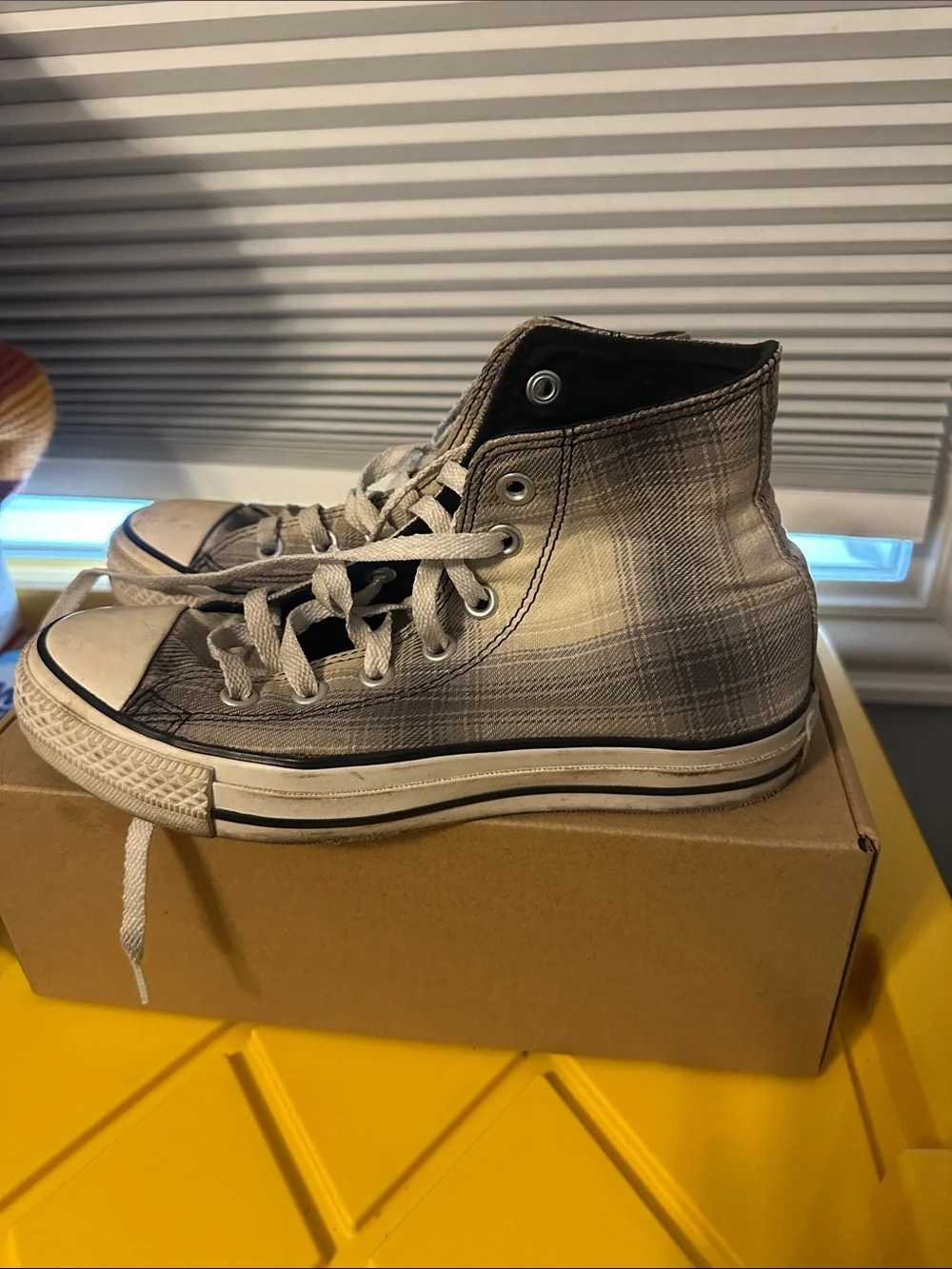 Converse High Top Sneakers Gray White